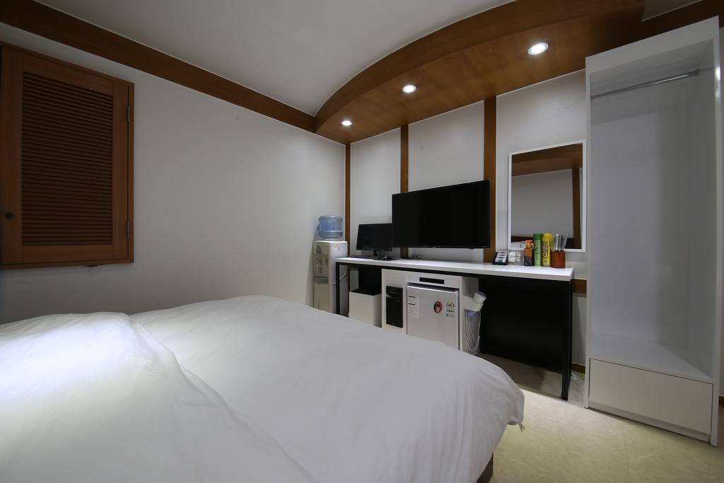 Abata Business Hotel Goyang Exterior photo